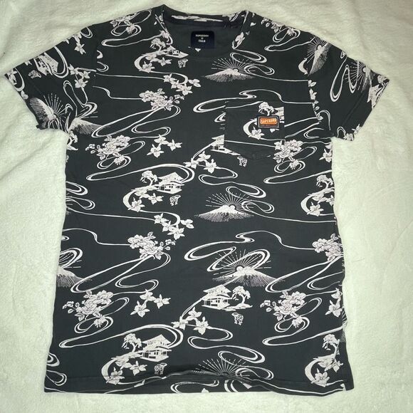 Super Dry Graphic Tshirt Lot Small Medium and Chino Shorts - Picture 2 of 8